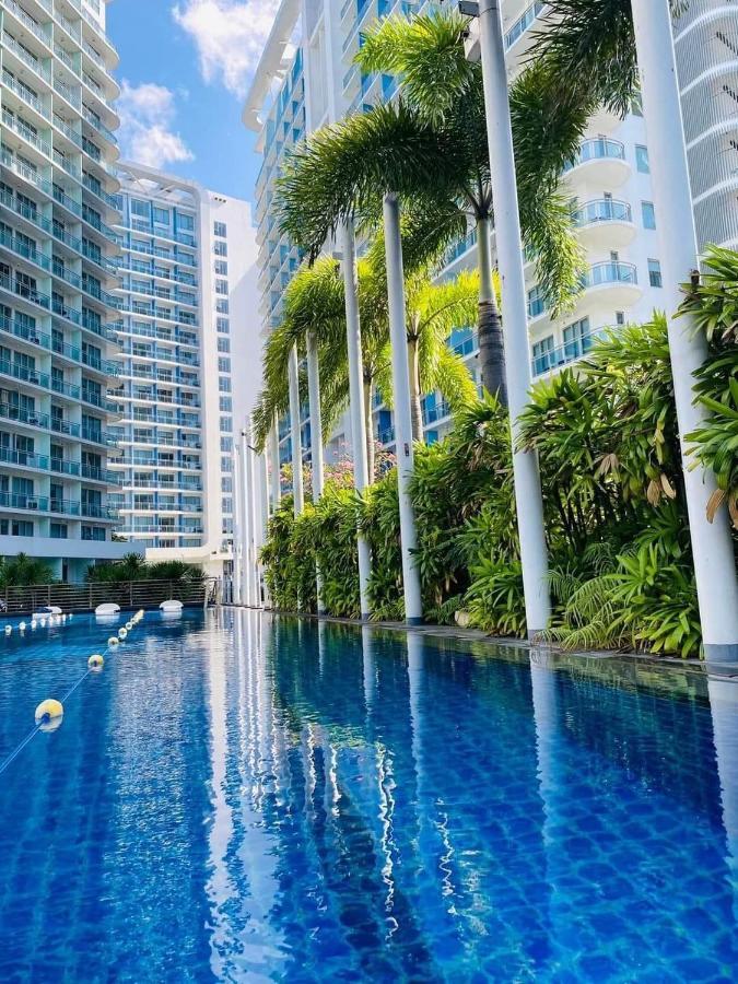 Azure Condo Resort Paranaque Bldg Maldives Маніла Екстер'єр фото