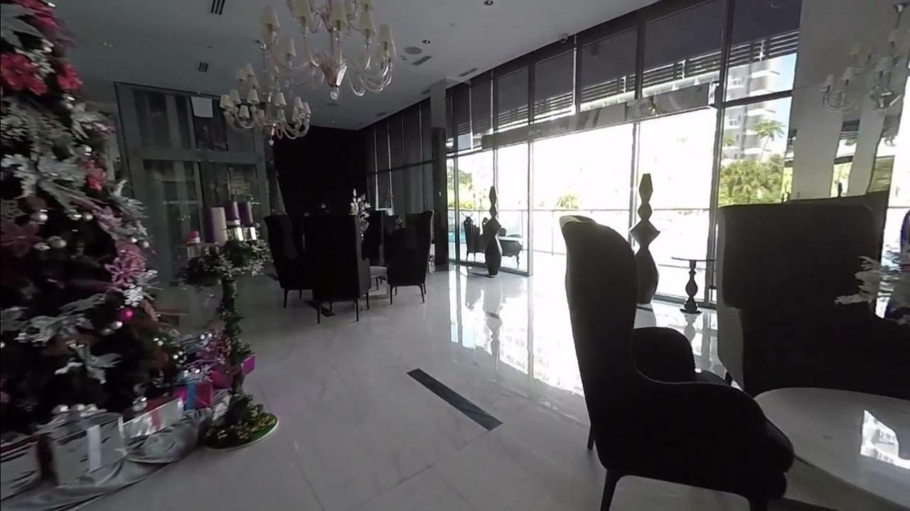 Azure Condo Resort Paranaque Bldg Maldives Маніла Екстер'єр фото